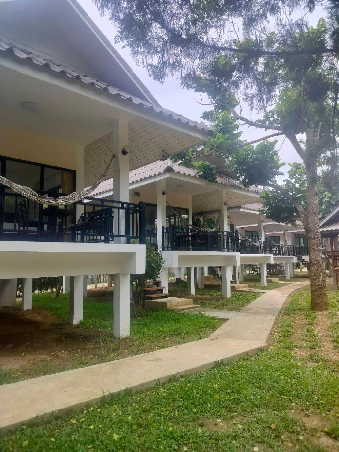 Hotel Family Hut Pai Extérieur photo