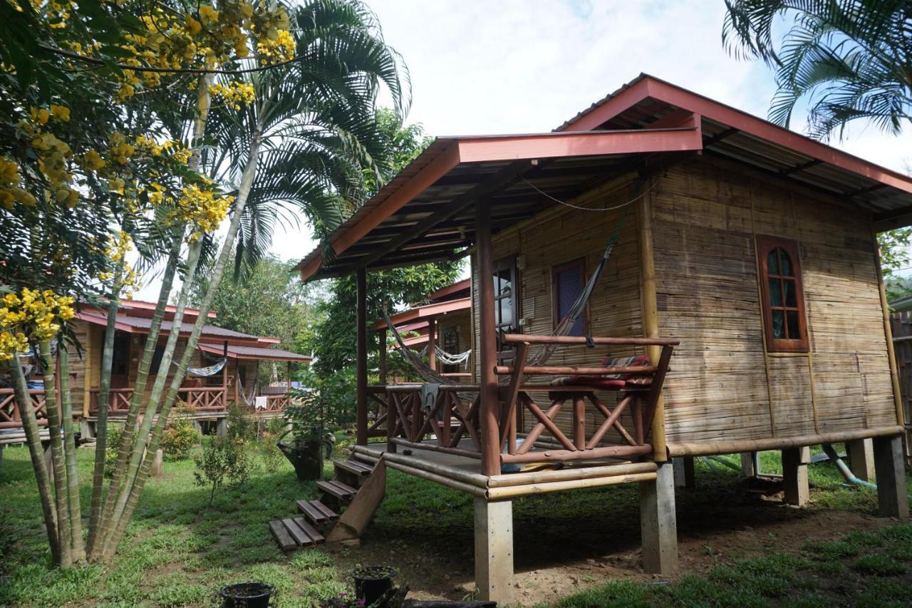 Hotel Family Hut Pai Extérieur photo